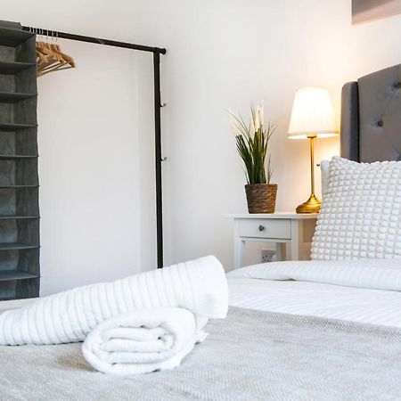 فيلا Cozy Townhouse In The Heart Of Greater مانشستر المظهر الخارجي الصورة
